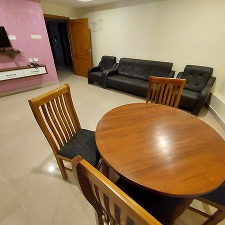 Hotel Sree Gokulam Apartments Guruvāyūr Eksteriør bilde