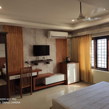 Hotel Sree Gokulam Apartments Guruvāyūr Eksteriør bilde
