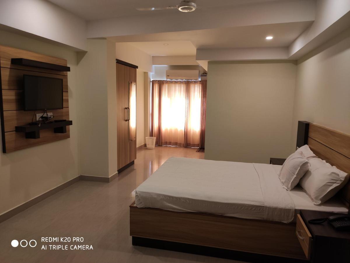 Hotel Sree Gokulam Apartments Guruvāyūr Eksteriør bilde