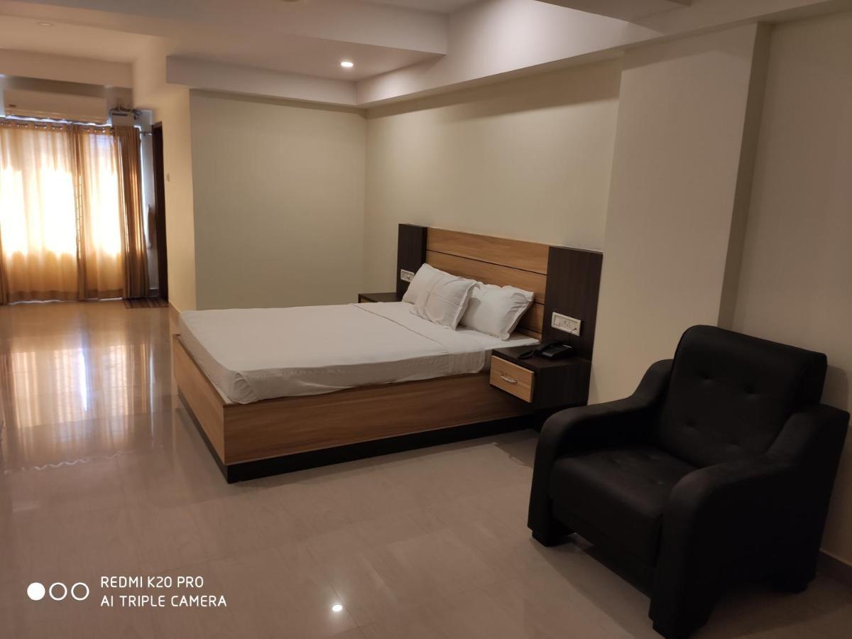 Hotel Sree Gokulam Apartments Guruvāyūr Eksteriør bilde