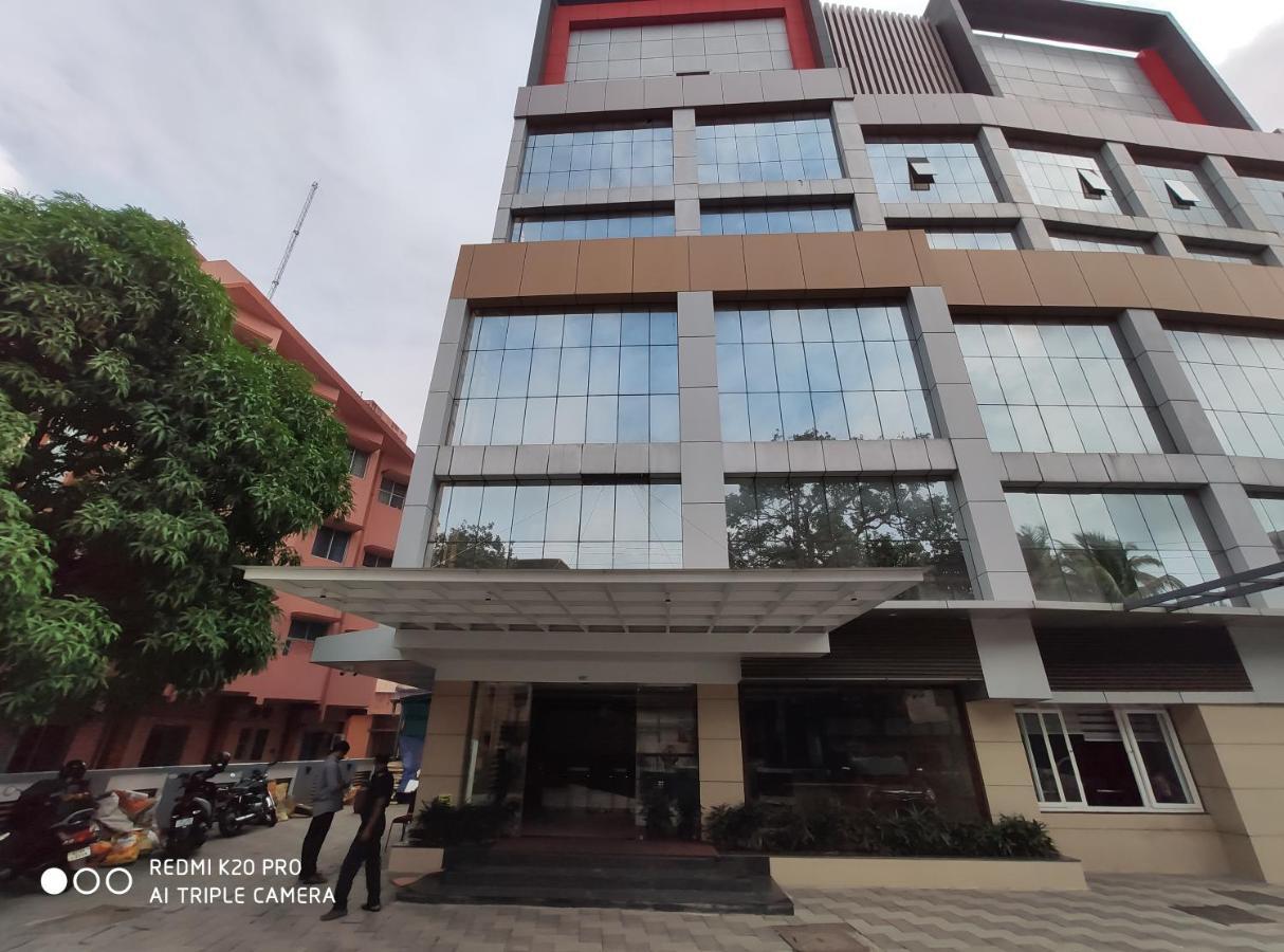 Hotel Sree Gokulam Apartments Guruvāyūr Eksteriør bilde