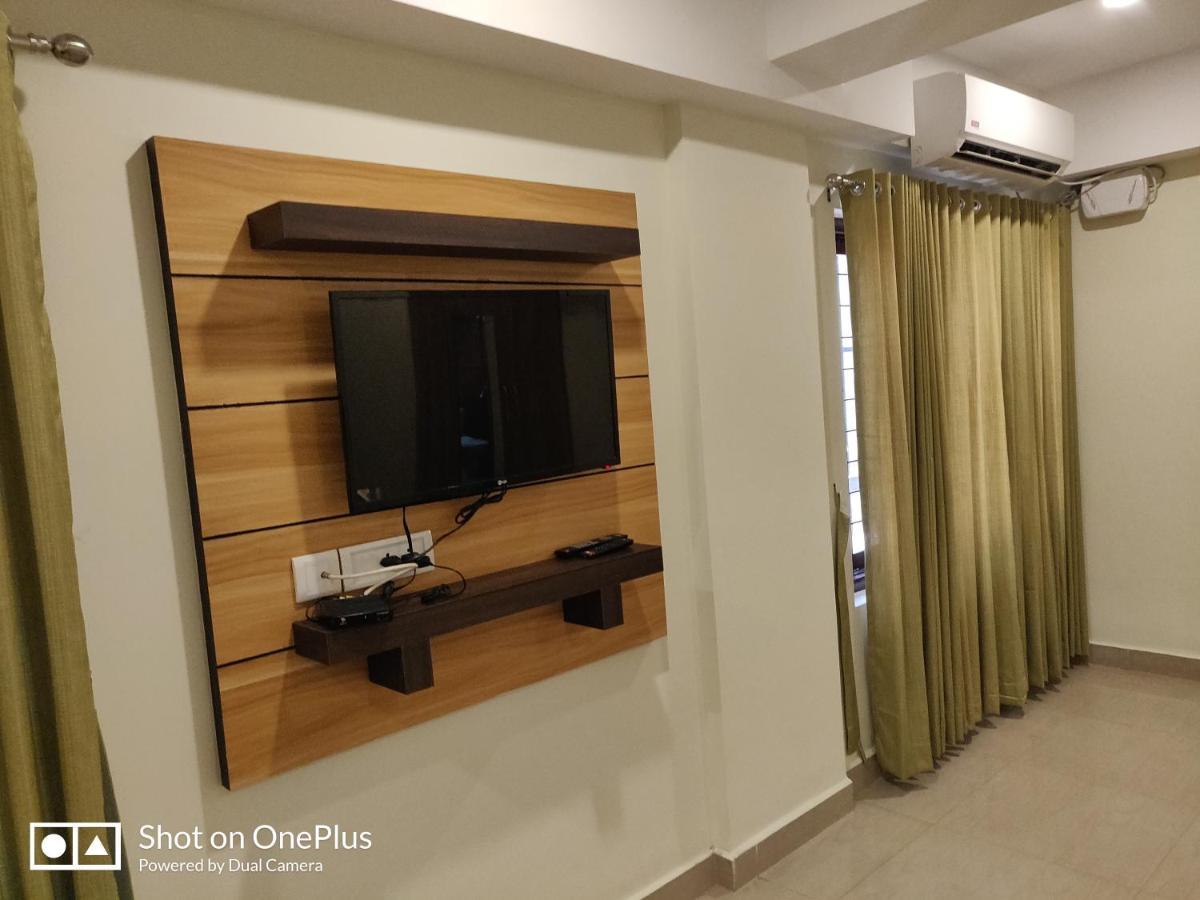 Hotel Sree Gokulam Apartments Guruvāyūr Eksteriør bilde